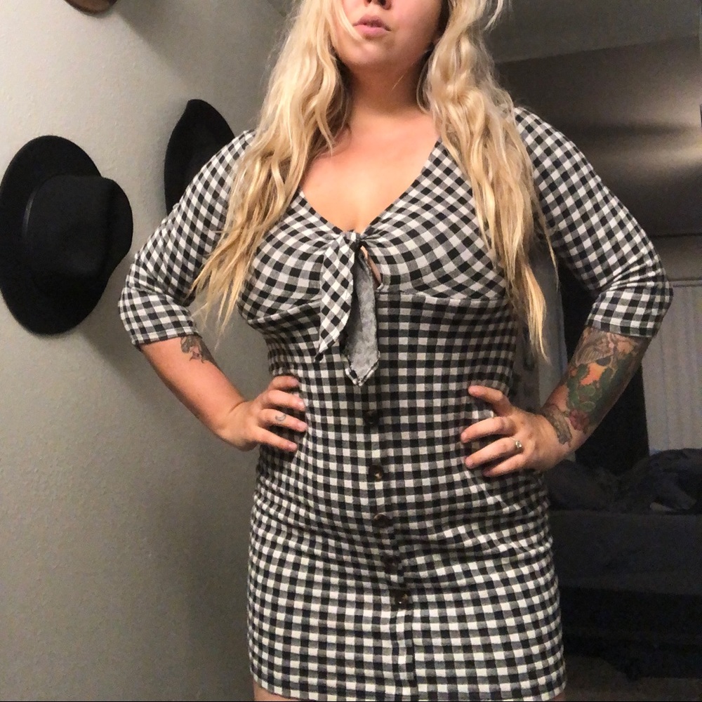 Perfect for Fall Checkered Sweater Mini Dress🖤🎃
